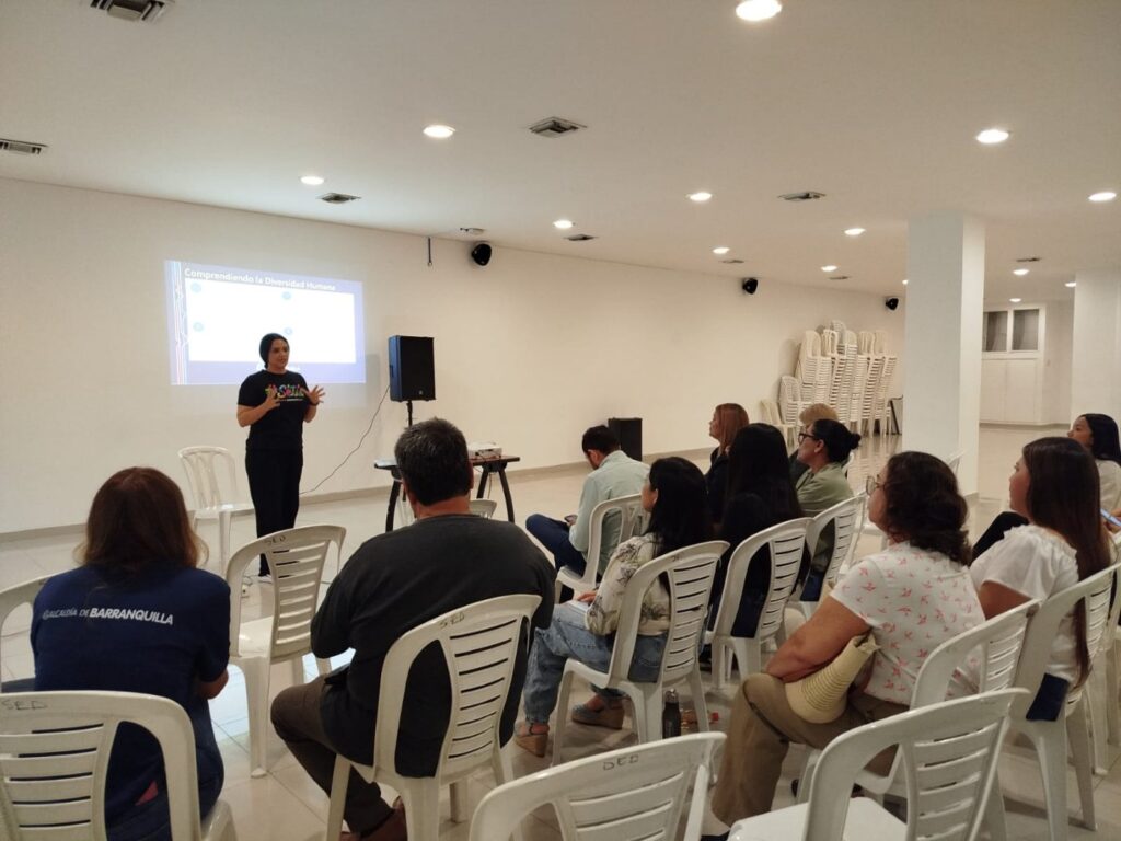 Experiencia Charla a funcionarios públicos dentro del proyecto LGTBIQ+.