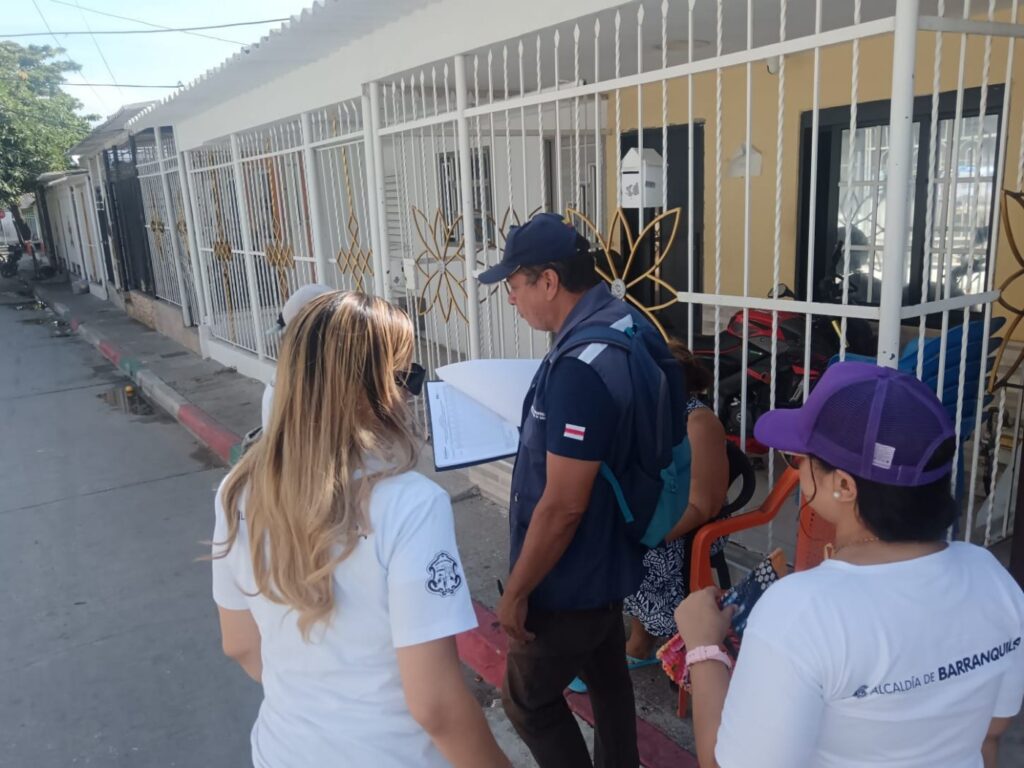Experiencia Visita casa a casa en el Barrio El Bosque dentro del programa de prevención del dengue.